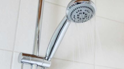 Кипяток вместо холодной воды бежит у жителей Костаная