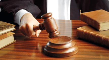 2 адам көз жұмып, 20 адам зардап шекті: Қарағандыда көпірде жол апатын жасаған автобус жүргізушісі сотталды