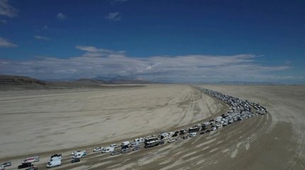 64 тысячи человек застряли в пустыне США: один погиб