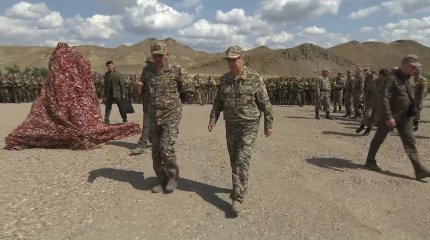 Токаев посетил стратегические командно-штабные военные учения «Батыл тойтарыс – 2023»