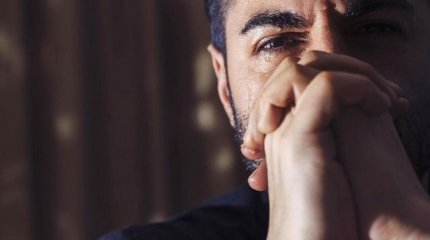 Астанчанин хотел спрыгнуть с 8 этажа