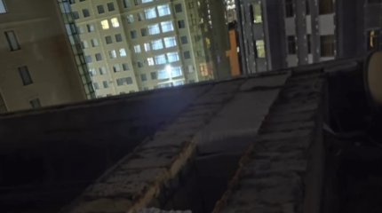 Подросток упал с крыши 7-этажного дома в Актау