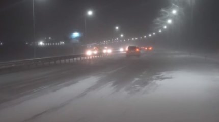 Дороги вновь закрыли в двух регионах Казахстана