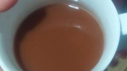 Из крана льется "какао": жительница Семея пожаловалась на грязную воду