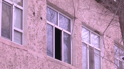 «Нәжіс иісіне тұншығып отырмыз», - тұрғын