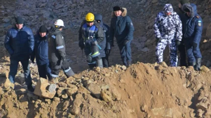 Майқайыңдағы апат. Құм астына көмілген құтқарушылардың жеке заттары табылды