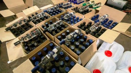 Мать и трое сыновей наладили подпольное производство алкоголя в Усть-Каменогорске