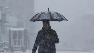 Норвегияда қалың қар жауып, елдің басты әуежайы жабылды