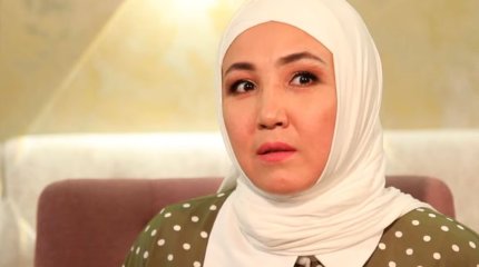 «Әйел әлсіздігін көрсетсін». Әнші Индира Расылханның басы дауға қалды