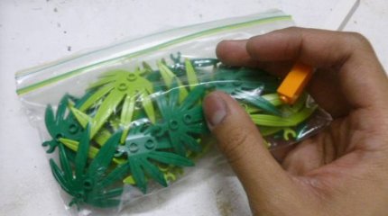 Наркотики под видом детских игрушек присылали в Казахстан