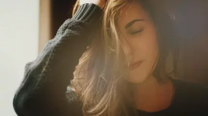 Ақ шаш ерте пайда бола бастаса, не істеу керек?