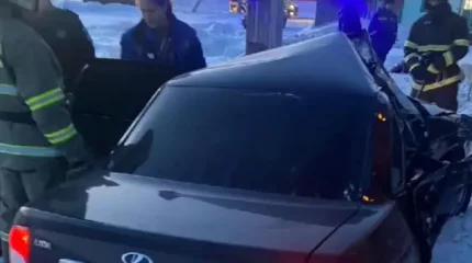 Жеңіл көлік пойызбен соқтығысып, екі адам көз жұмды