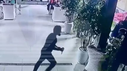 Из-за танца девушки в хиджабе в ресторане началась поножовщина