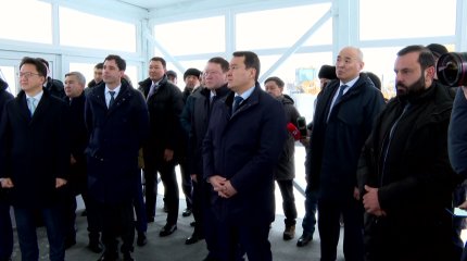 ҚР Премьер-Министрі Әлихан Смайылов Қостанайдағы өндіріс орындарын аралады