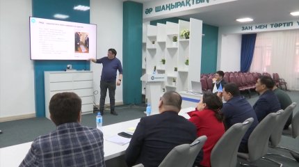 Мәслихат депутаттарының қызметін саяси SMM арқылы ілгерілету қолға алынды