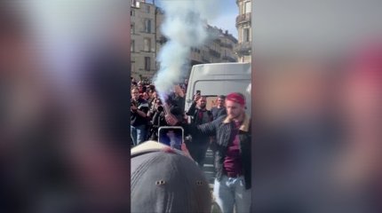 Французские фермеры начали транспортную блокаду Парижа