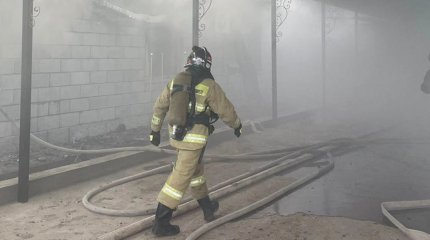 Атырауда тұрғын үйден өрт шықты: бір адам қаза тапты, төртеуінің  жағдайы ауыр