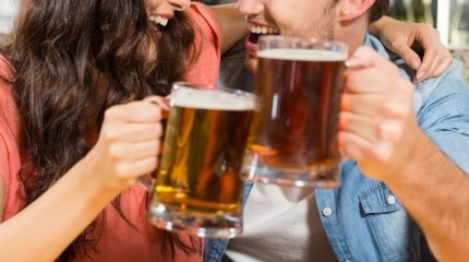 Актюбинка пырнула мужа ножом за флирт с незнакомкой