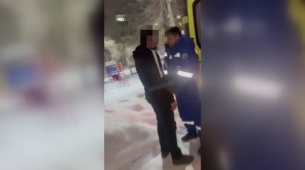 Казахстанцы требуют найти и наказать мужчину, избившего водителя скорой помощи в Караганде