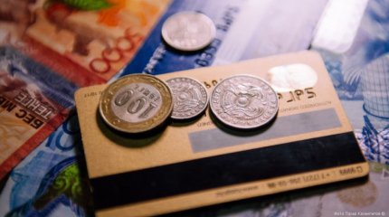 Тек қолма-қол ақша сұраған саудагерлерге 150 мың теңге айыппұл салынады