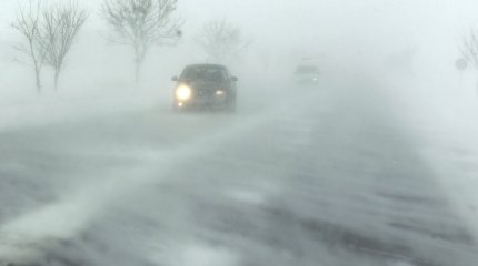 Сутки бурана: в Центральном Казахстане готовятся закрыть дороги