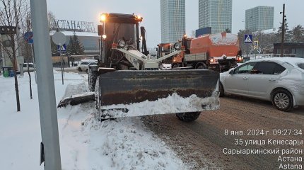 Из-за непогоды в Астане временно приостановили несколько маршрутов автобусов