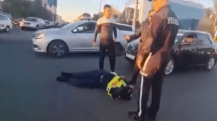 Атырауда патрульдік полицейді көлік қағып кетті