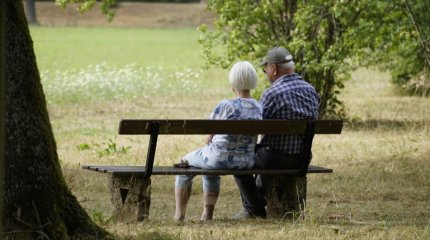 День пожилых людей: о повышении пенсий в Казахстане с 1 января рассказали в Минтруда