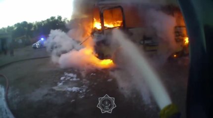 Оралда автобус өртеніп, жүргізушісі күйіп қалды