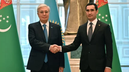 Қасым-Жомарт Тоқаев пен Сердар Бердімұхамедов шағын құрамда келіссөз жүргізді