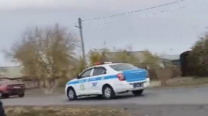 Сельчанин протаранил авто полицейских, уходя от погони в Костанайской области (ВИДЕО)