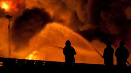Ер адам келіп пеш жаққан: Министр Жақыпова Жітіқарадағы бес баланың өлімі жайлы айтты