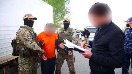 «Ұлым білместіктен есірткі тасып, 18 жылға сотталды», - тұрғын