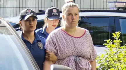 Ресейлік әйел әуежайда босанып, сәбиін дәретханаға тастап кеткен