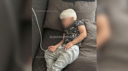 Балалар төбелесіп, біреуінің басы жарылған: Астанада балабақша тәрбиешісі жұмысынан айырылды