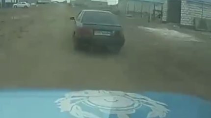 Полицейские устроили погоню за актюбинским любителем пьяной езды (ВИДЕО)