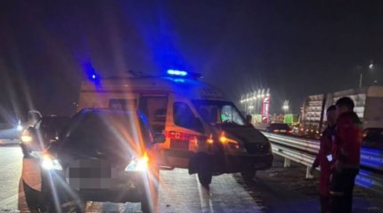 Алматы облысында бір кеште екі адамды көлік қағып кетті: екеуі де қаза болды