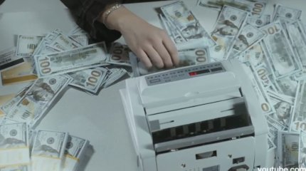 Тысячи казахстанцев стали соучастниками наркоторговцев через банковские карты, - АФМ