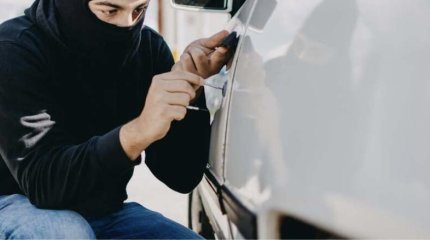 Акмолинец угнал машину «потому что замёрз»