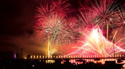 Салют прогремит в Астане 25 октября: где наблюдать за праздничным зрелищем