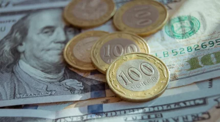 Тенге укрепился к доллару перед выходными: курс валют от торгов 24 октября