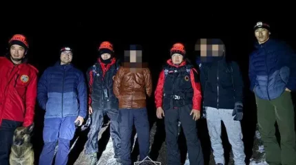 Фурманов шыңында екі жас турист адасып қалды