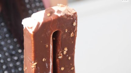 Қазақстандық дәрігерлер Дубай шоколадының адам ағзасы үшін зиян екенін ескертті