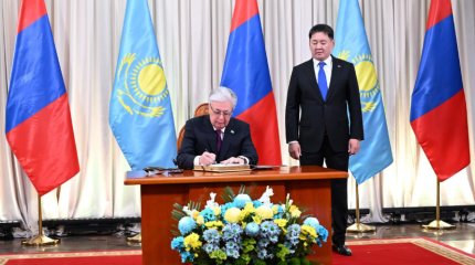 Токаев оставил памятную запись в Книге почетных гостей Монголии
