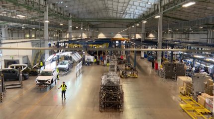 Премьер-министр призвал казахстанцев покупать отечественные автомобили