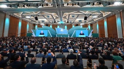 Токаев выступает на ІІ республиканском форуме депутатов маслихатов