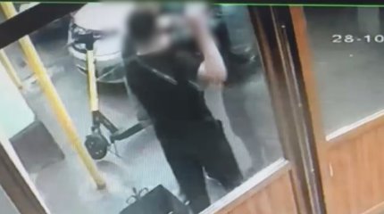 Парня избили и обокрали почти на миллион в столичном кафе