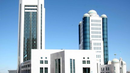 Сенатор Ләззат Қалтаеваның өкілеттігі тоқтатылды