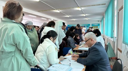 Жители села Улькен массово голосуют на референдуме