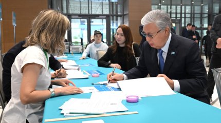 Касым-Жомарт Токаев проголосовал на референдуме по строительству АЭС